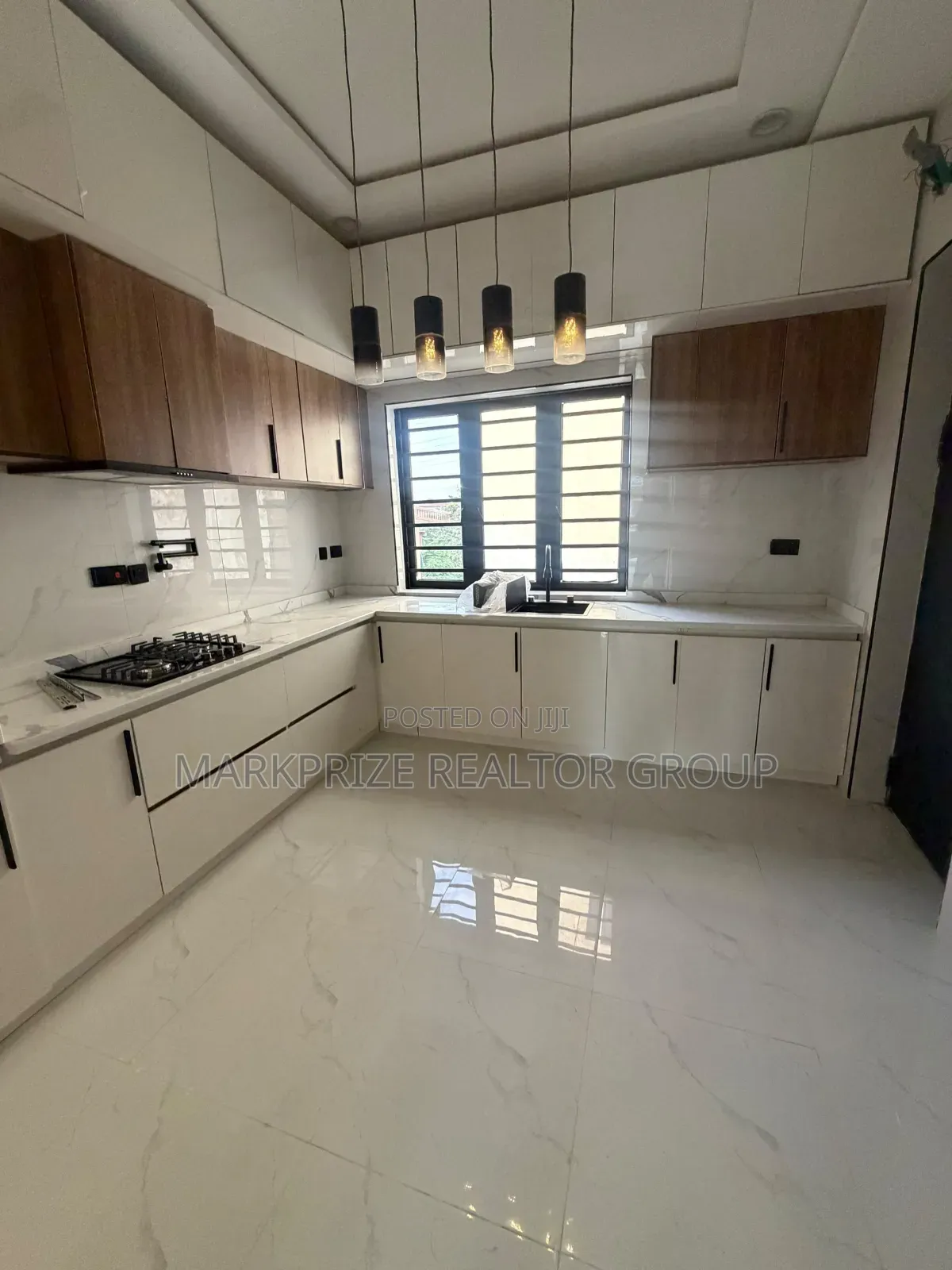 4bdrm Duplex in Adeniyi Jones Ikeja for sale in Adeniyi Jones