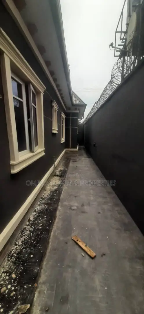 3bdrm Bungalow in Amakamma Federal, Umuahia for sale in Umuahia