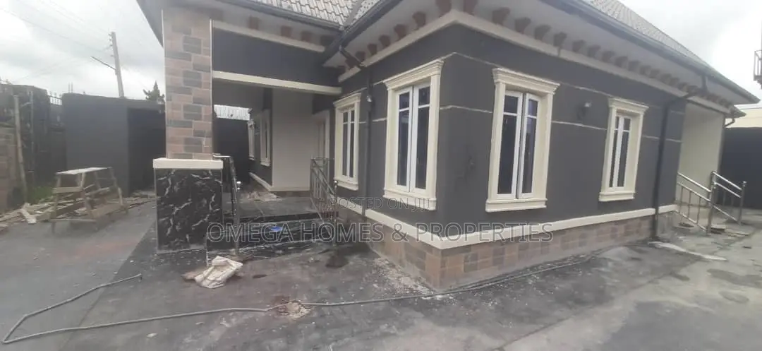 3bdrm Bungalow in Amakamma Federal, Umuahia for sale in Umuahia