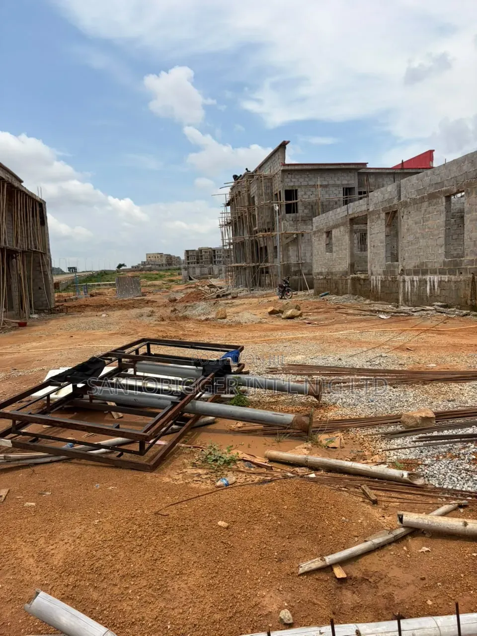 Land for 5 Bedroom Fully Detached Home With BQ in Wasa