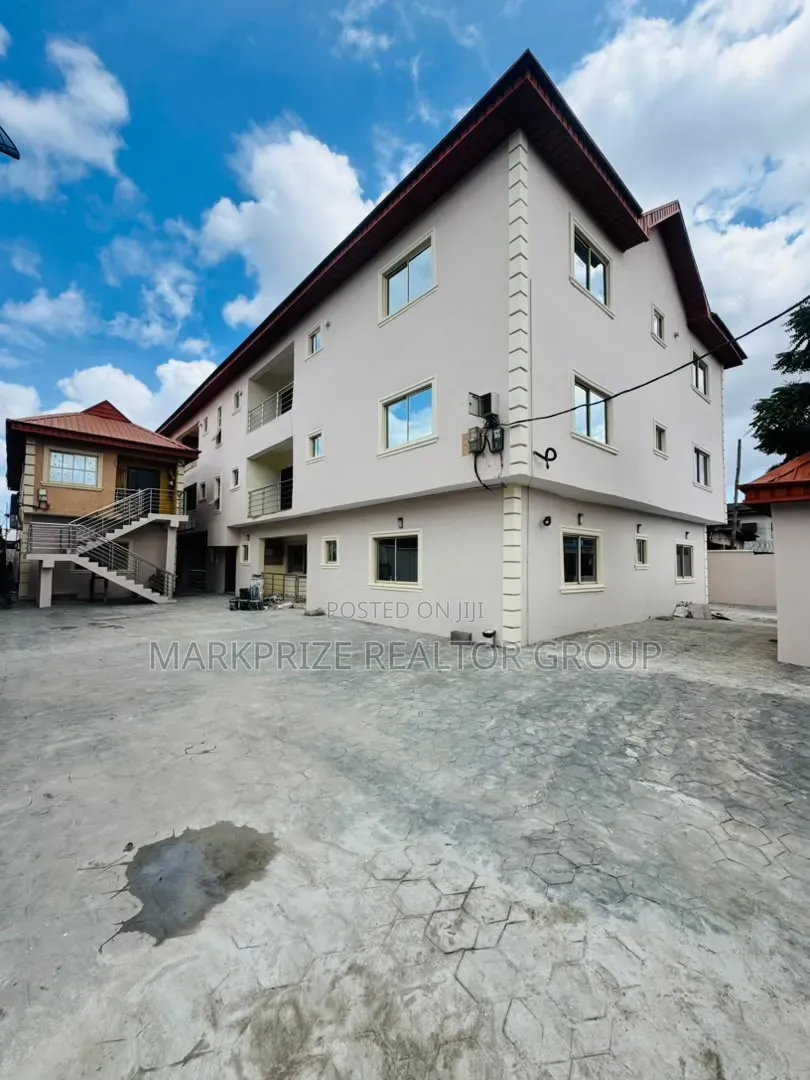 3bdrm Apartment in Ogba Ikeja Lagos for sale in Ogba GRA