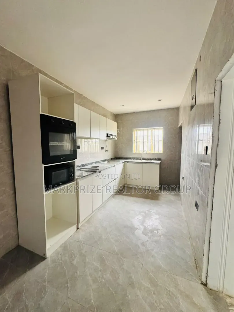 3bdrm Apartment in Ogba Ikeja Lagos for sale in Ogba GRA