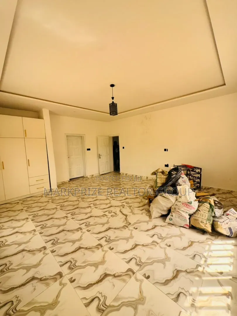 3bdrm Apartment in Ogba Ikeja Lagos for sale in Ogba GRA