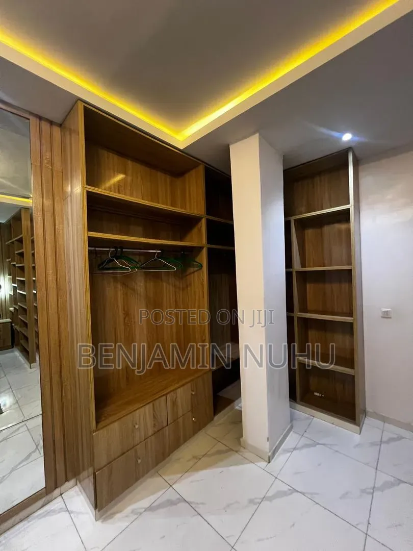 Furnished 1bdrm Apartment in Lekki Phase 1 for sale in Lekki Phase 1