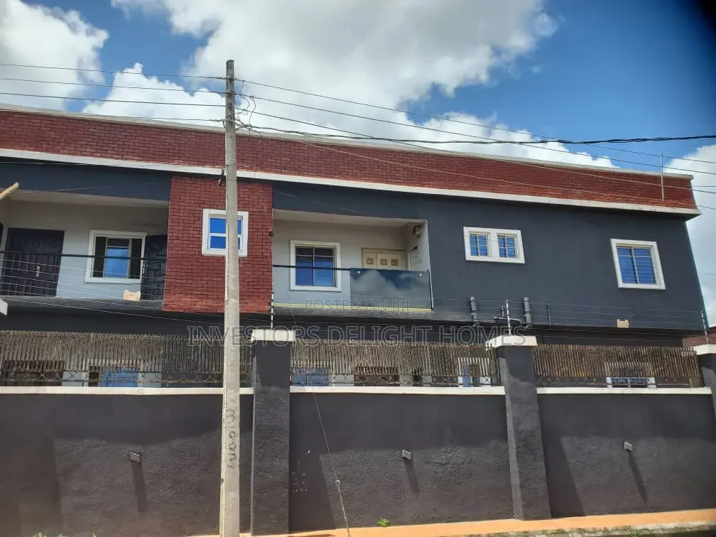 3bdrm Block of Flats in Oshimili North for sale in Oshimili North