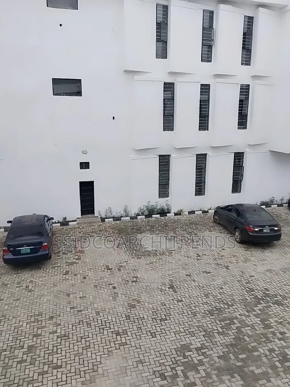 A Shop/Office Space for Rent at Sangotedo on Lekki Epe Express Way in Lekki Expressway