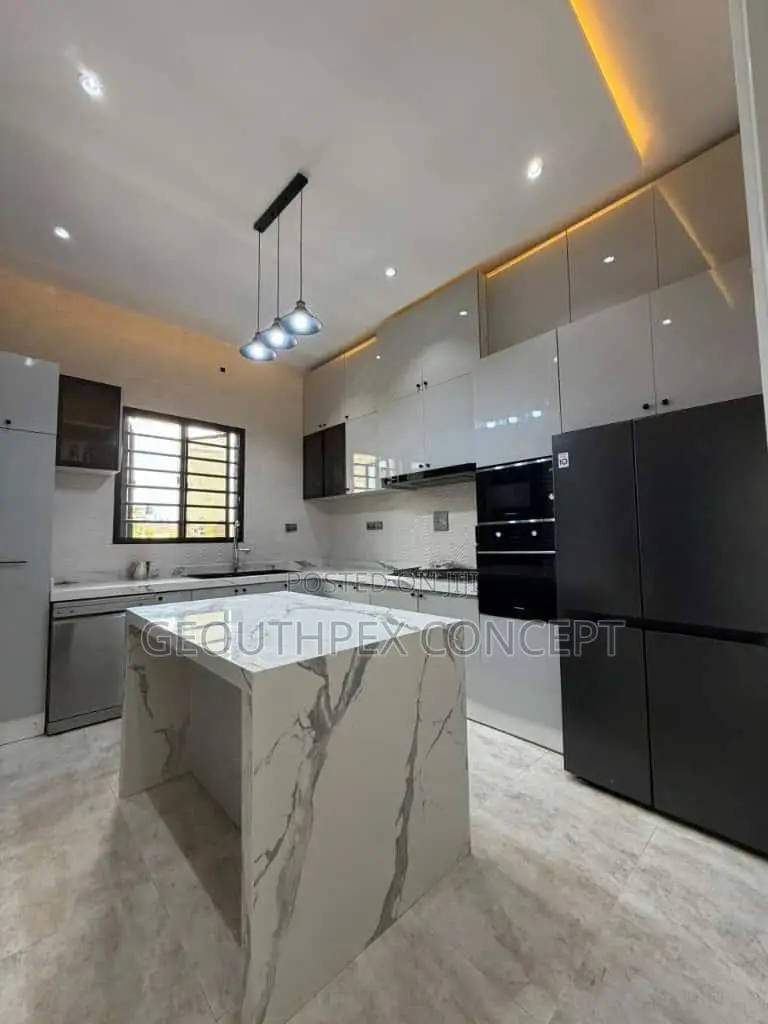 5bdrm Duplex in Legacy, Akobo for sale in Akobo