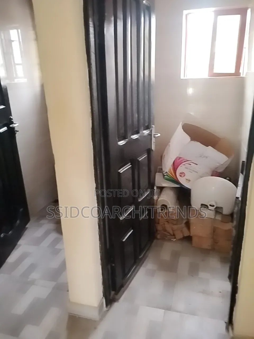 Open Space for Shop/Office for Rent at Sangotedo on the Express 15m in Lekki Expressway