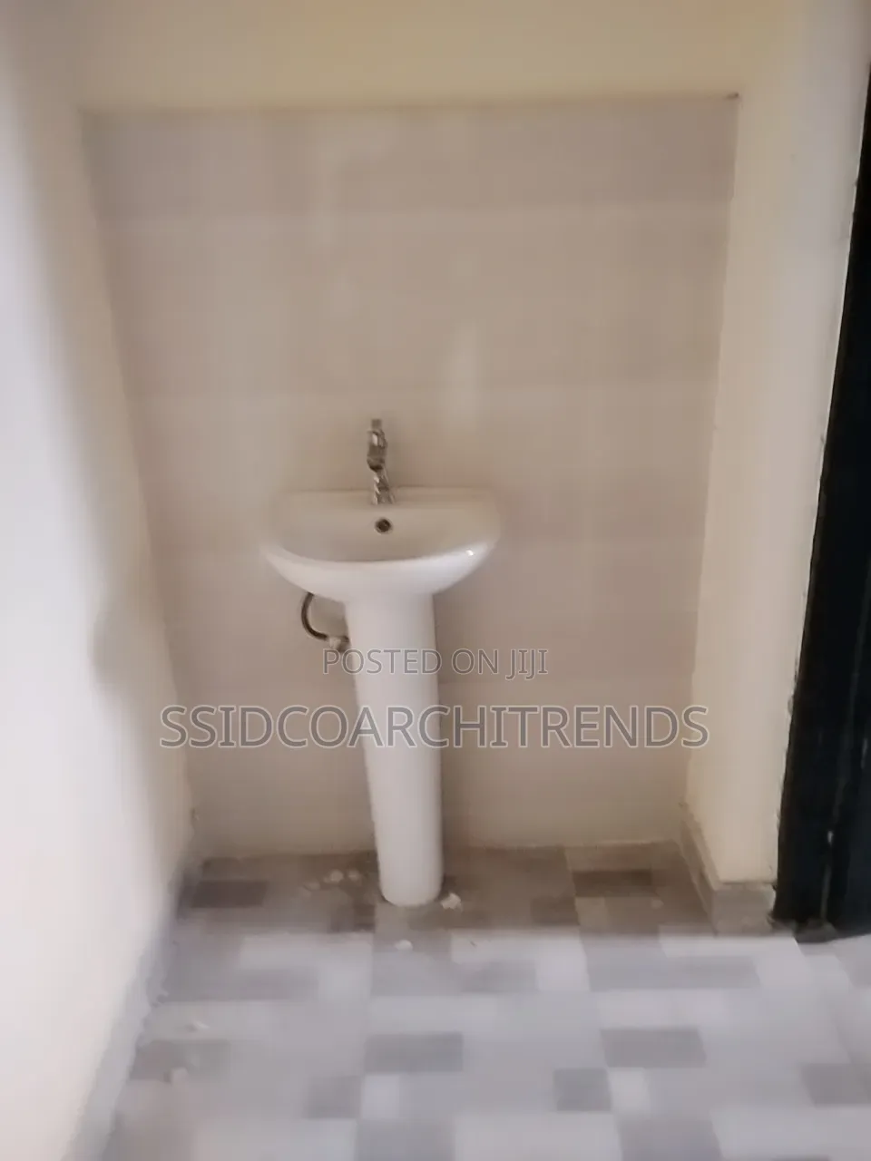 Open Space for Shop/Office for Rent at Sangotedo on the Express 15m in Lekki Expressway