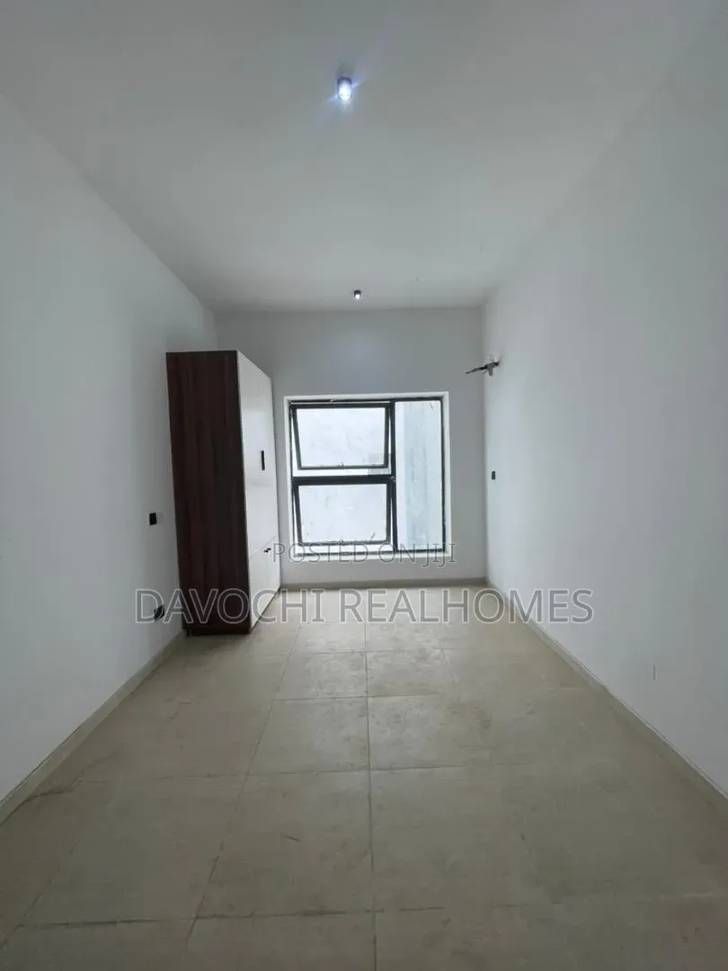 3bdrm Maisonette in Lekki Phase 1 for sale in Lekki Phase 1