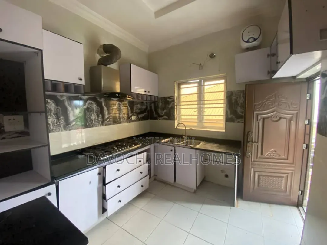 Mini Flat in Lekki Phase 1 for rent in Lekki Phase 1