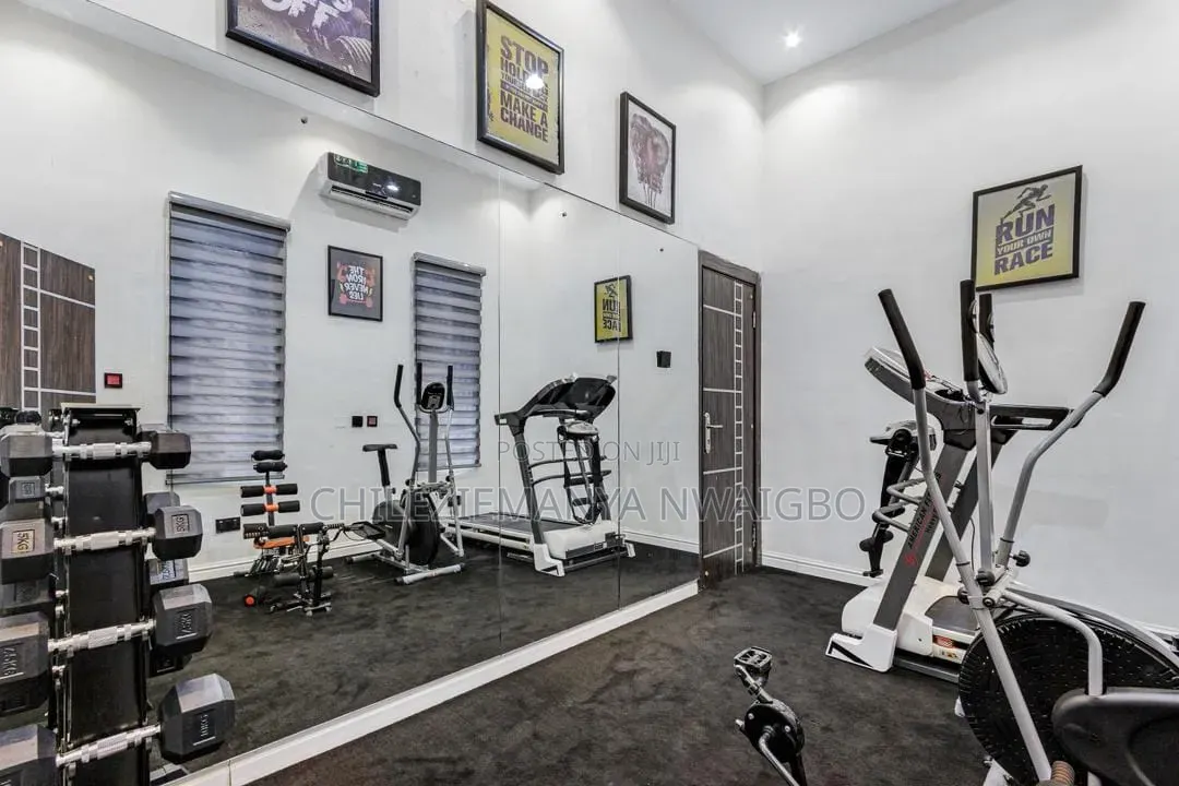 Furnished 4bdrm Duplex in Chevron for rent in Chevron