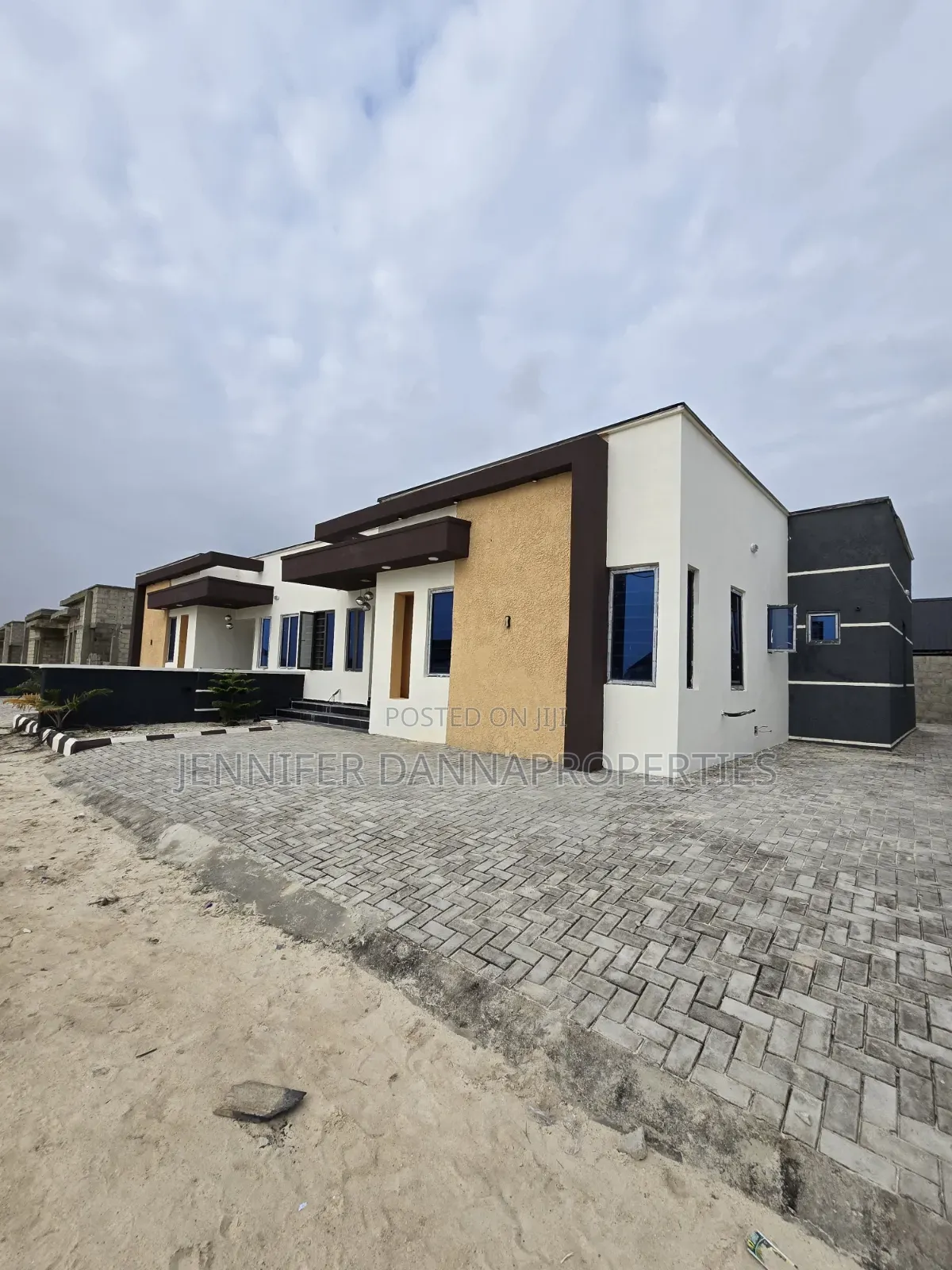 3bdrm Bungalow in Awoyaya for sale in Awoyaya