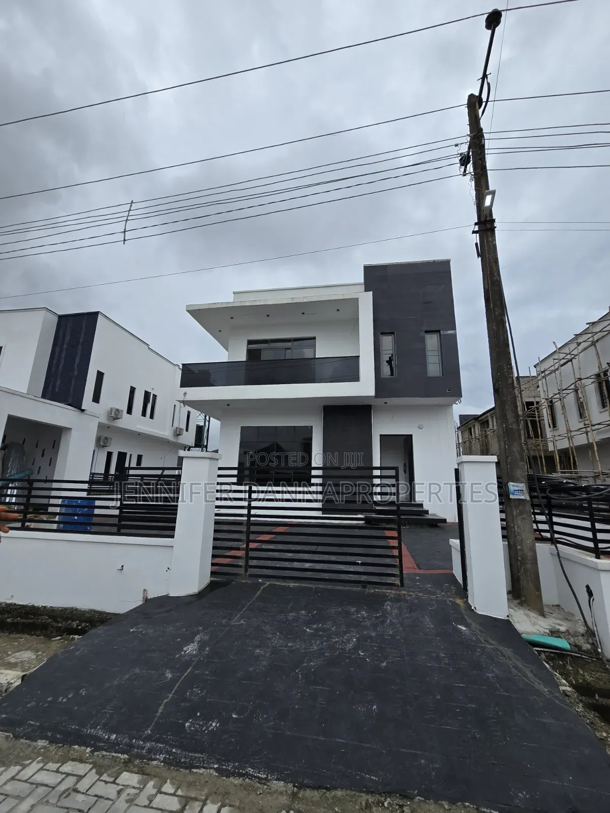 4bdrm Duplex in Sangotedo for sale in Sangotedo