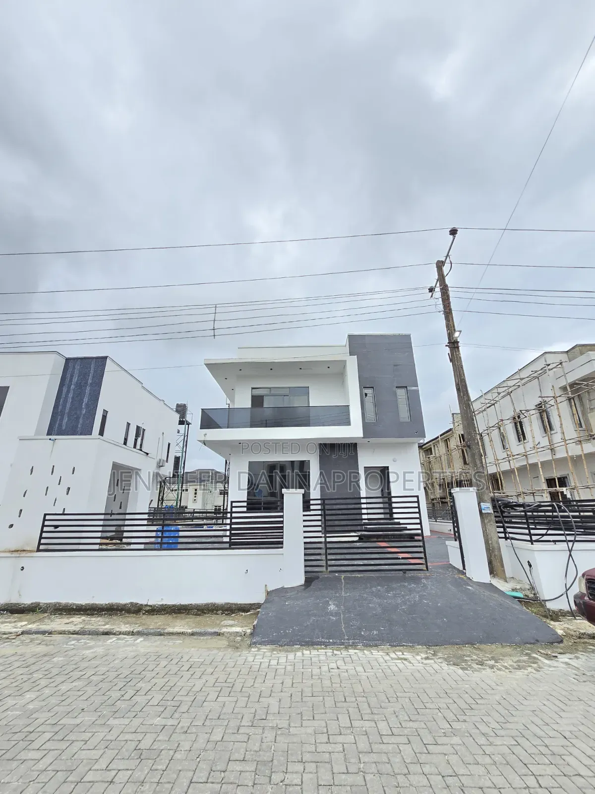 4bdrm Duplex in Sangotedo for sale in Sangotedo