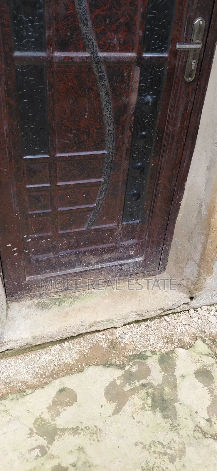 750sqm Fast Food Outlet Facing Ikotun Idimu Lagos Rd Lz in Ikotun / Ikotun/Igando