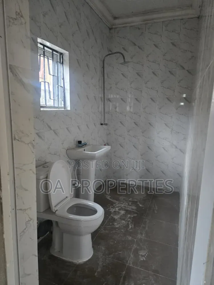 3bdrm Block of Flats in Bera Estate, for rent in Akobo