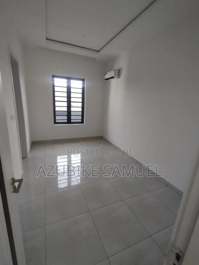 Furnished 3bdrm Block of Flats in Lekki Phase 1 Lagos for sale in Lekki Phase 1