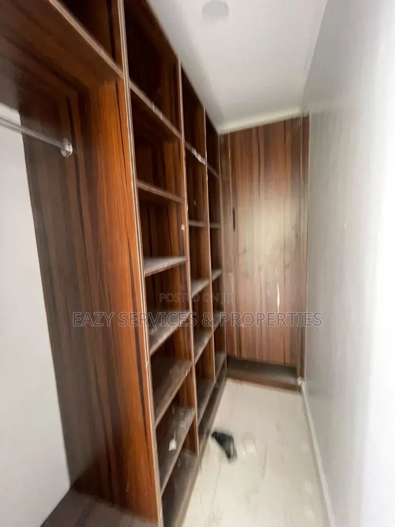 3bdrm Duplex in Gated And Secured, Ikate for rent in Ikate