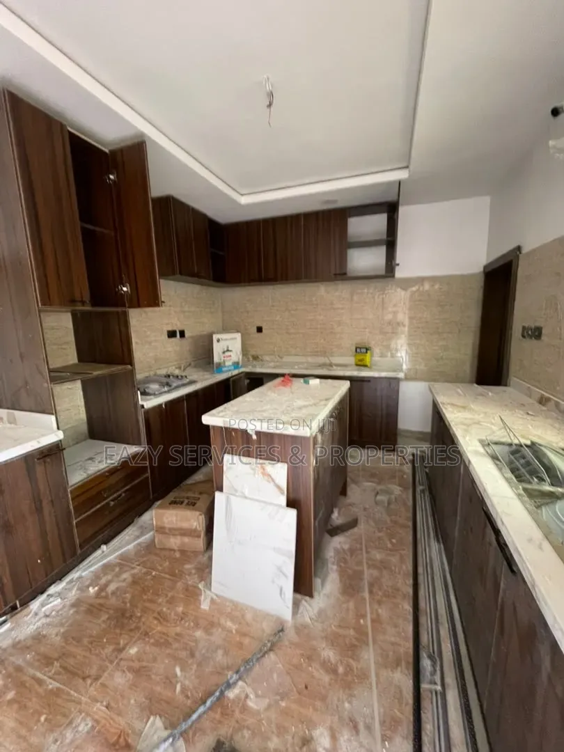 3bdrm Duplex in Gated And Secured, Ikate for rent in Ikate