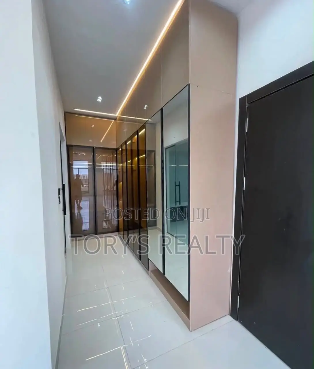 5bdrm Duplex in Ado / Ajah for sale in Ado / Ajah