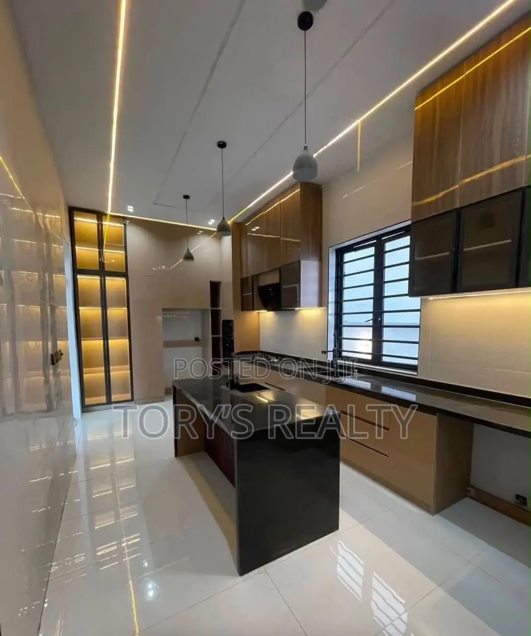 5bdrm Duplex in Ado / Ajah for sale in Ado / Ajah