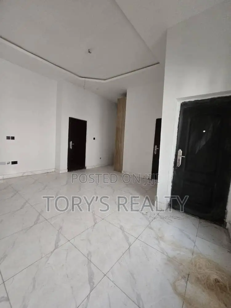 3bdrm Duplex in Abraham Adesanya Estate for sale in Abraham Adesanya Estate
