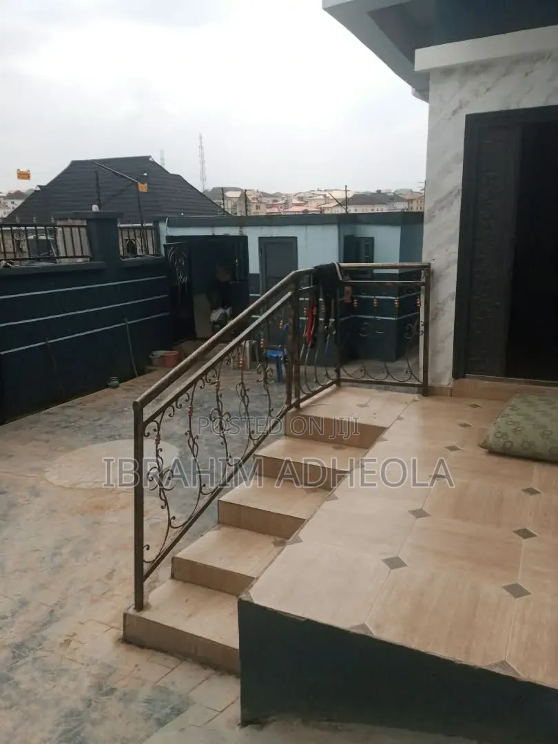 4bdrm Duplex in Olowora, Magodo Isheri for sale in Magodo Isheri
