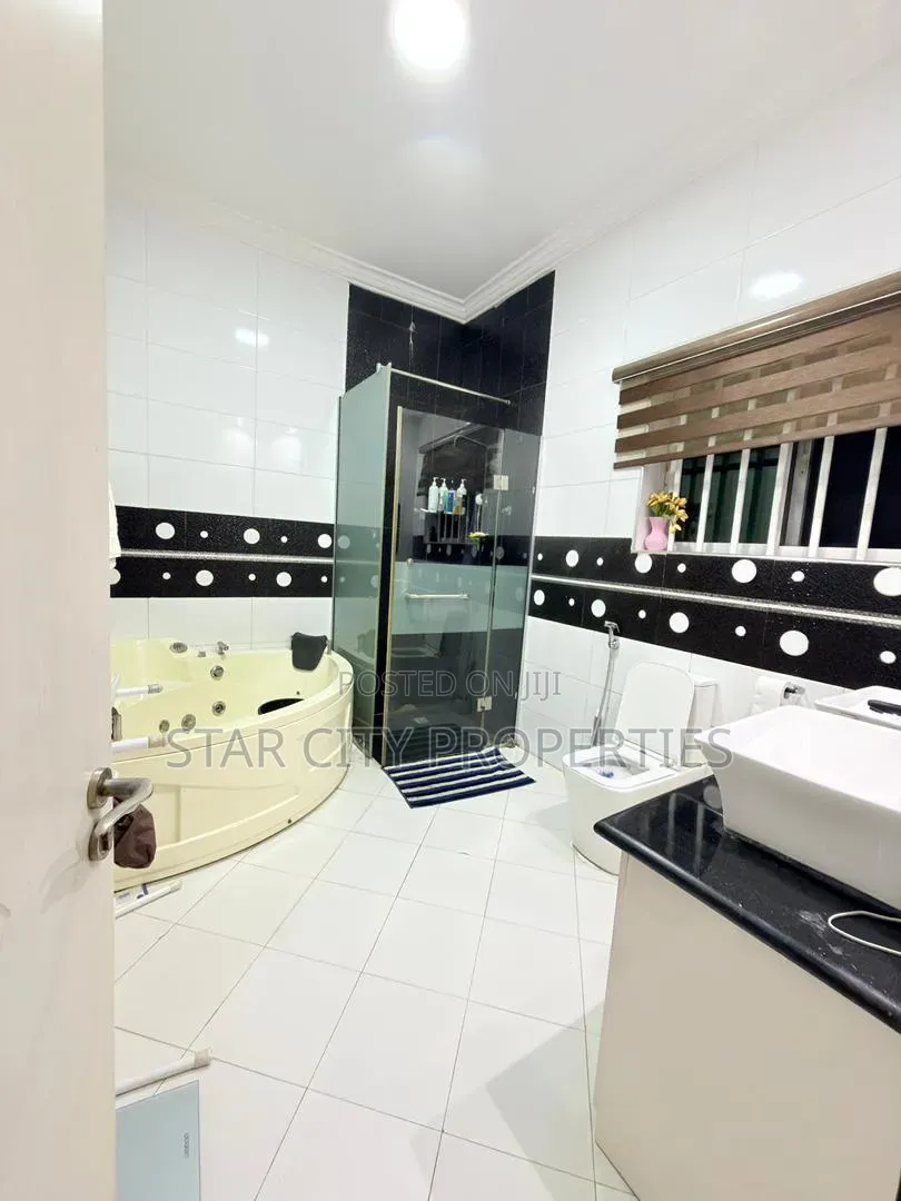 Furnished 5bdrm Townhouse / Terrace in Ikeja for rent in Ikeja GRA