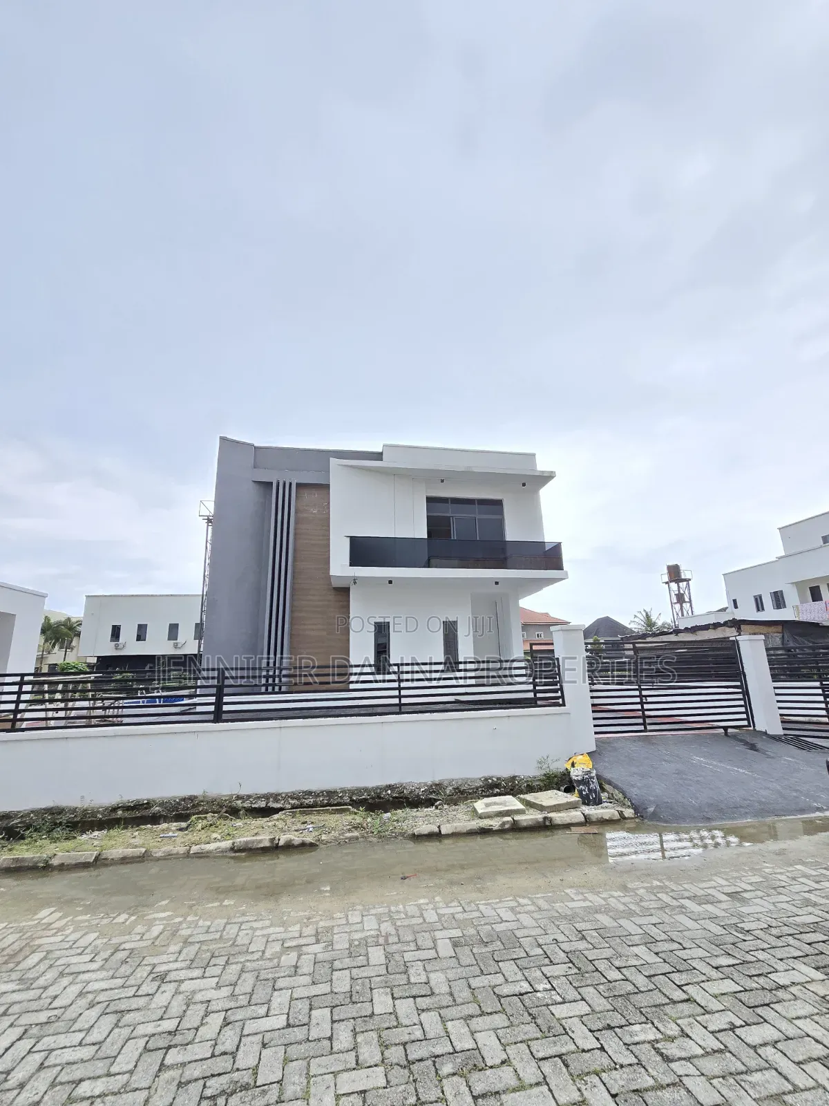 5bdrm Duplex in Sangotedo for sale in Sangotedo