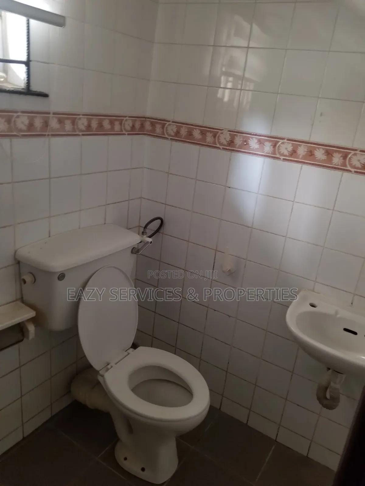 4bdrm Duplex in Gated And Secured, Lekki Phase 1 for rent in Lekki Phase 1