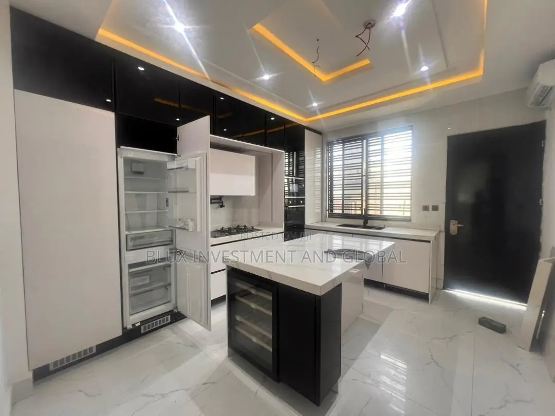 4bdrm Maisonette in Banana Island for sale in Banana Island