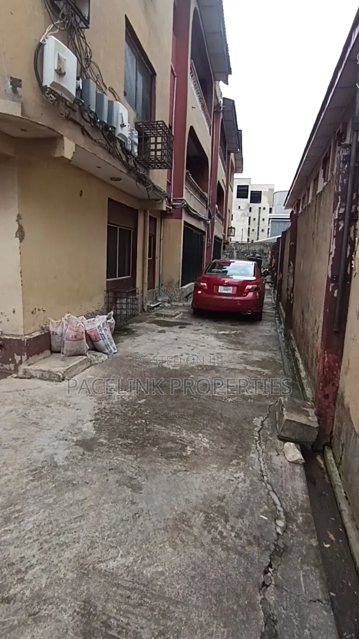2bdrm Apartment in Iyana Ipaja for rent in Iyana Ipaja