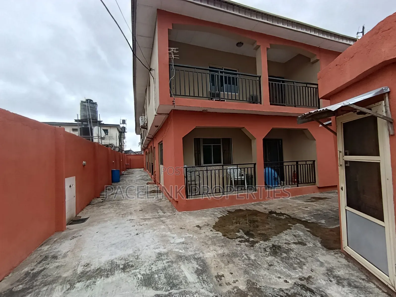 3bdrm Apartment in Iyana Ipaja for rent in Iyana Ipaja