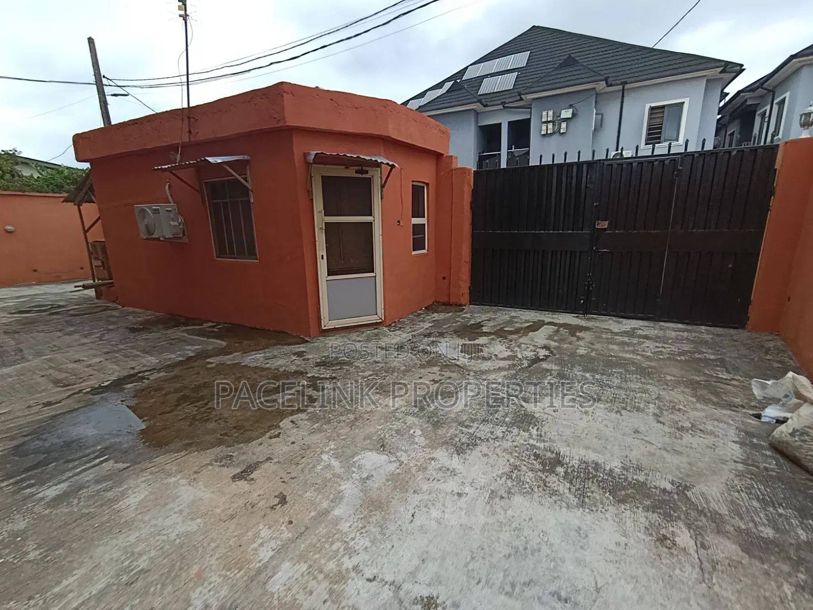 3bdrm Apartment in Iyana Ipaja for rent in Iyana Ipaja