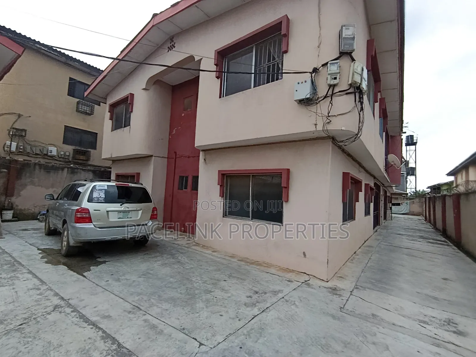 3bdrm Apartment in Iyana Ipaja for rent in Iyana Ipaja
