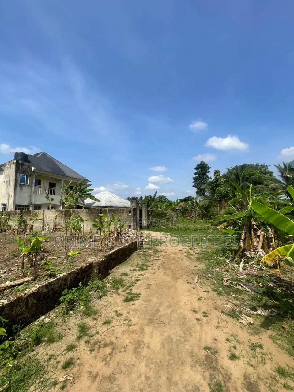 7bdrm Block of Flats in Nung Ette Off, Uyo for sale in Uyo