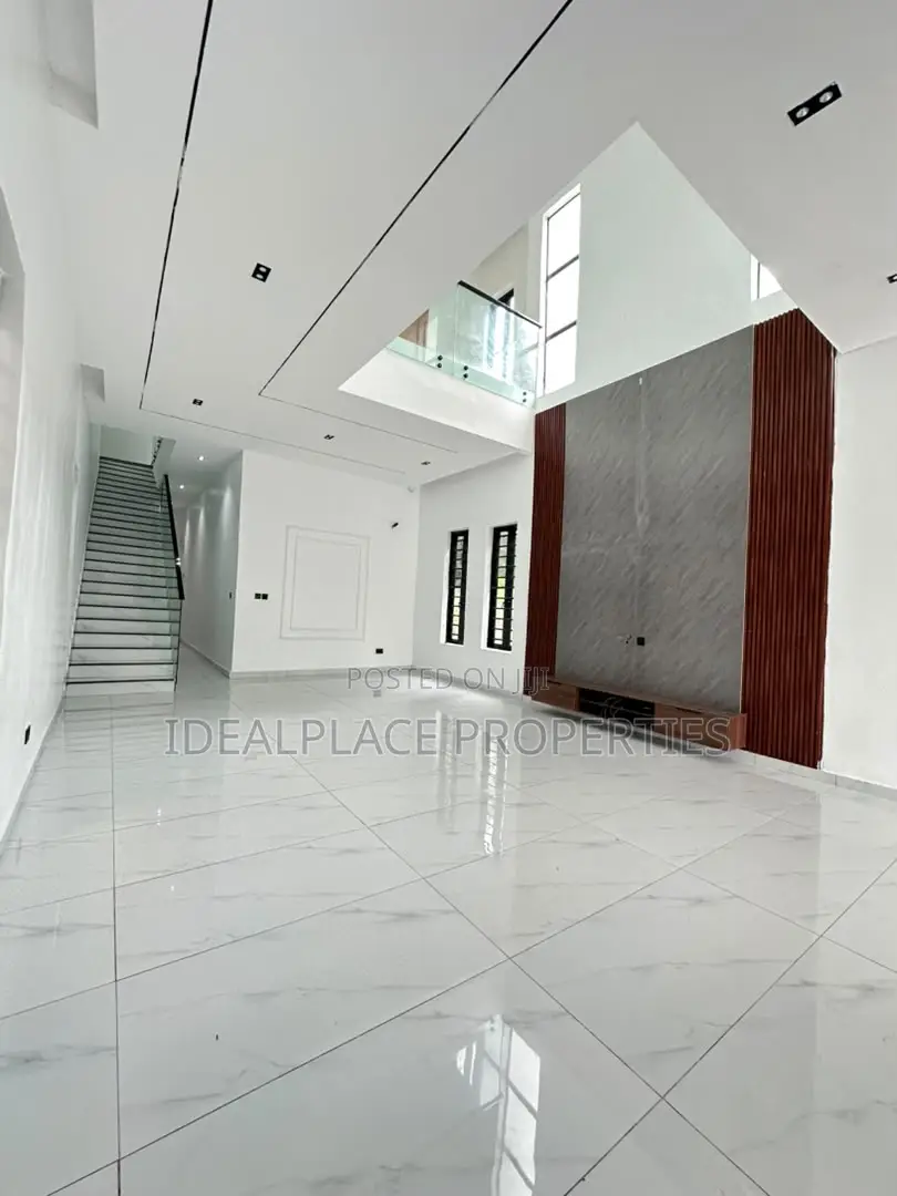 6bdrm Duplex in Lekki for sale in Lekki