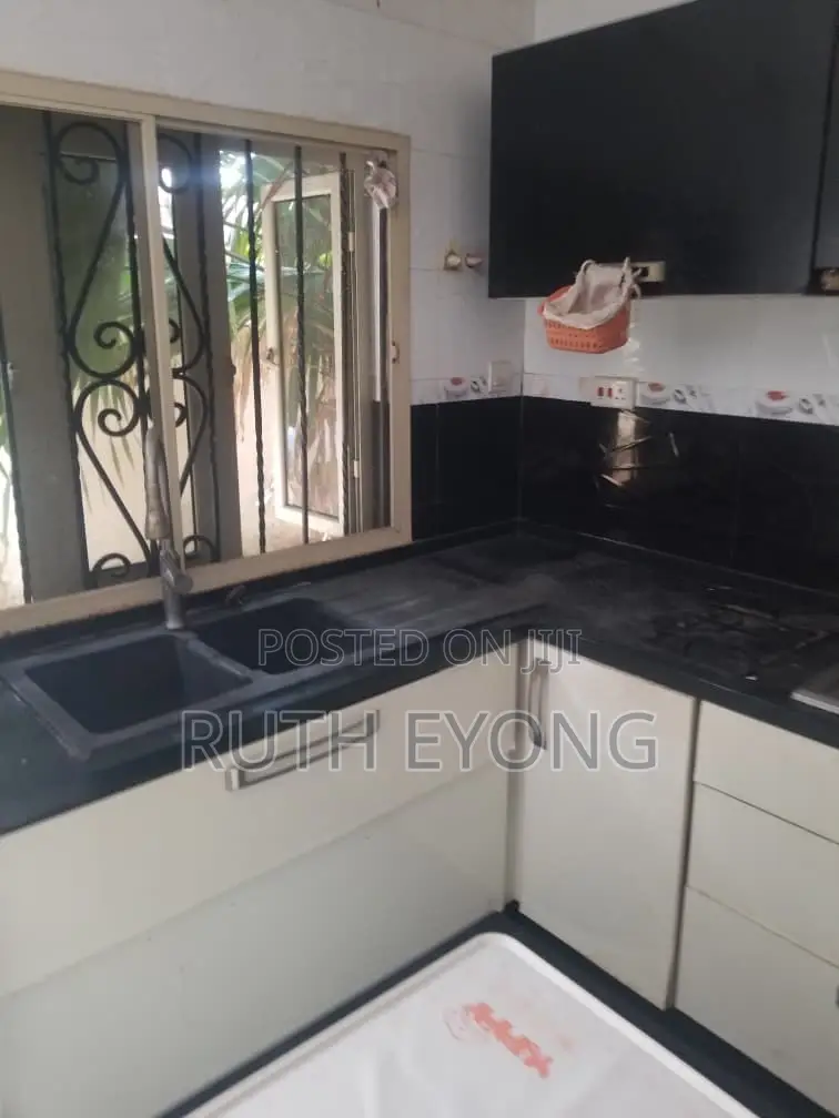 5bdrm House in Off Banana Island for rent in Banana Island