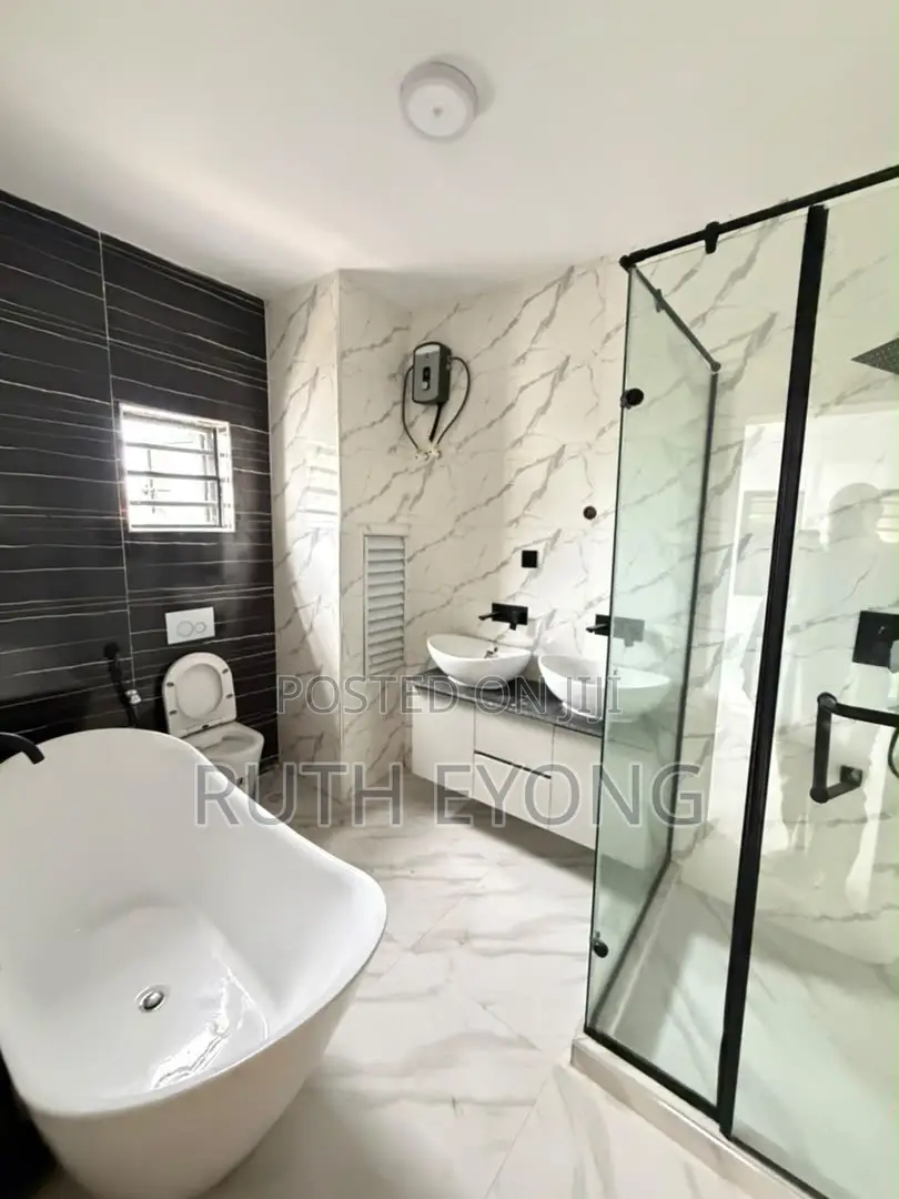 3bdrm Apartment in Off Freedom Way, Lekki Phase 1 for rent in Lekki Phase 1