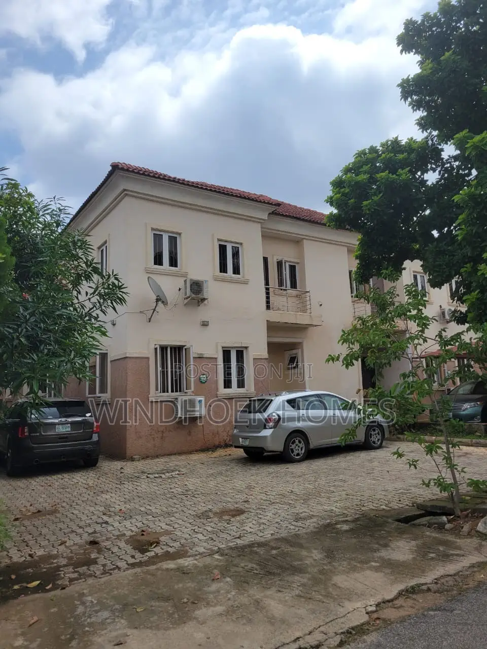 4bdrm Duplex in Life Camp for sale in Life Camp