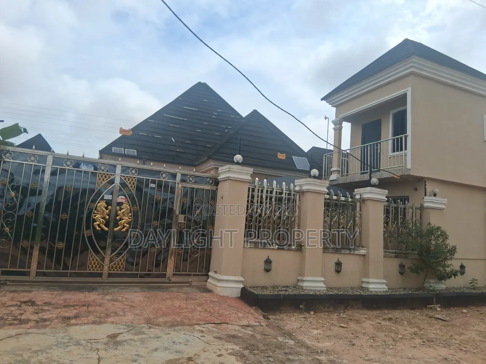 4bdrm Block of Flats in Daylight Property, Benin City for sale in Benin City