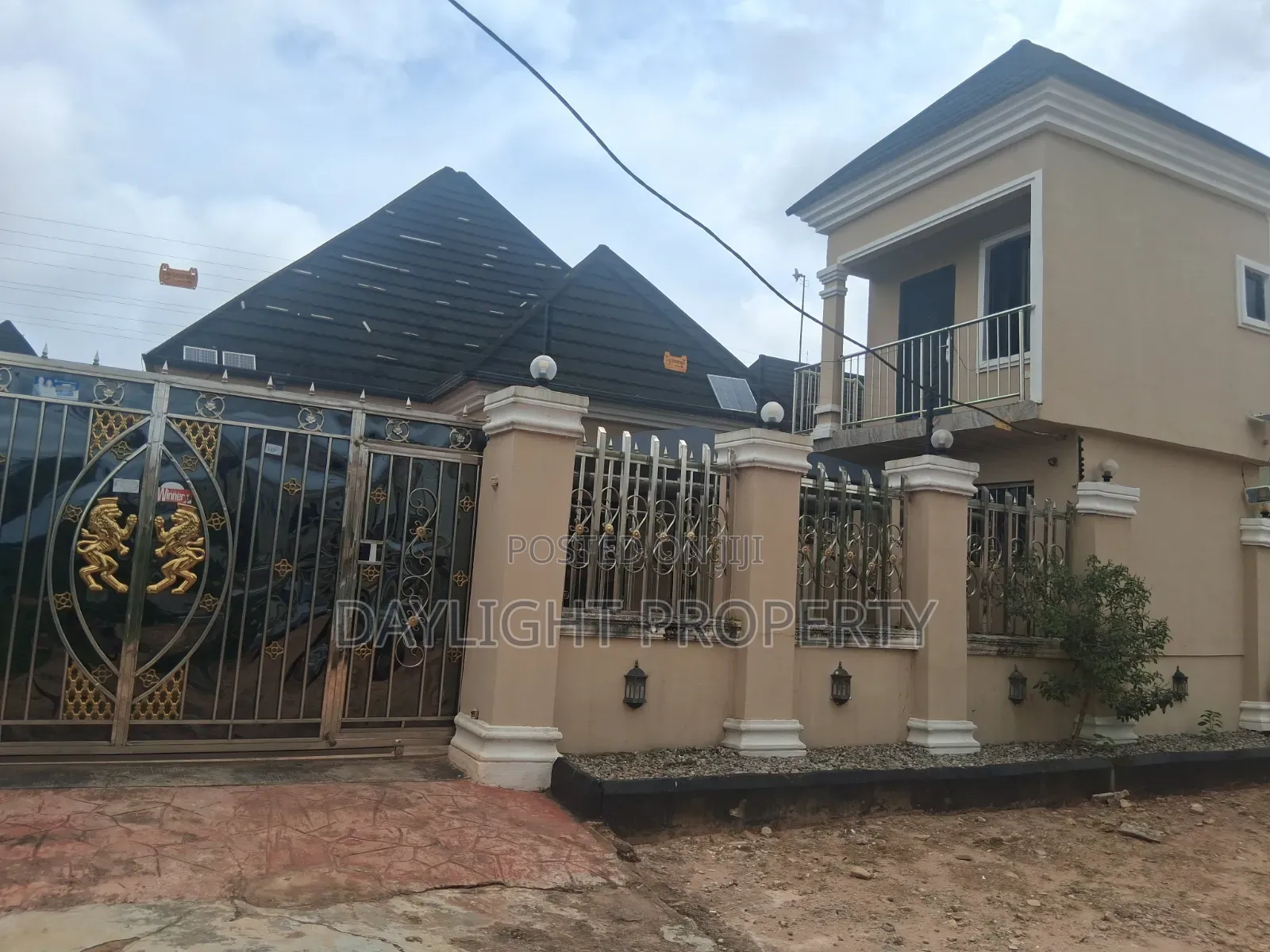 4bdrm Block of Flats in Daylight Property, Benin City for sale in Benin City