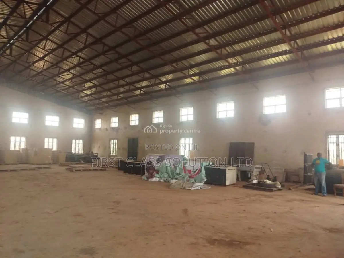 5bdrm House in Enugu State for sale in Enugu State