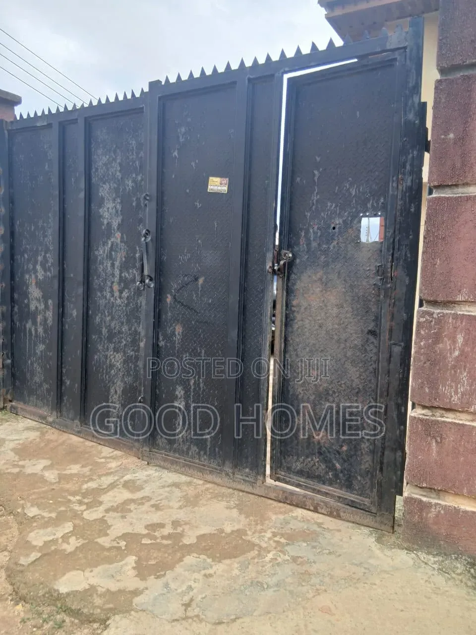 20bdrm Block of Flats in Odeleye, Igando / Ikotun/Igando for sale in Igando / Ikotun/Igando