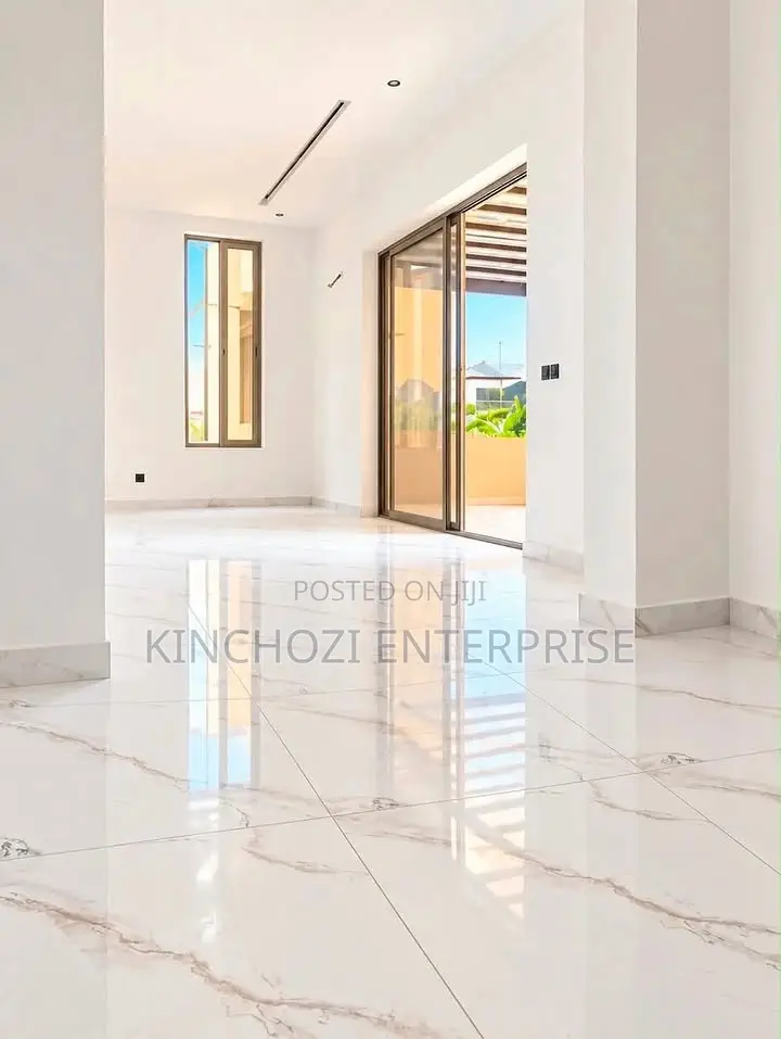 5bdrm Villa in Colorado Road for sale in Maitama