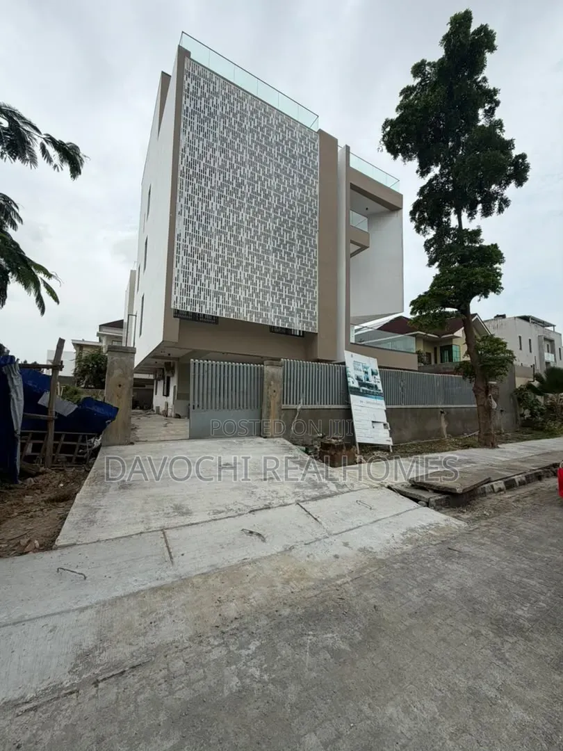 5bdrm Duplex in Banana Island for sale in Banana Island