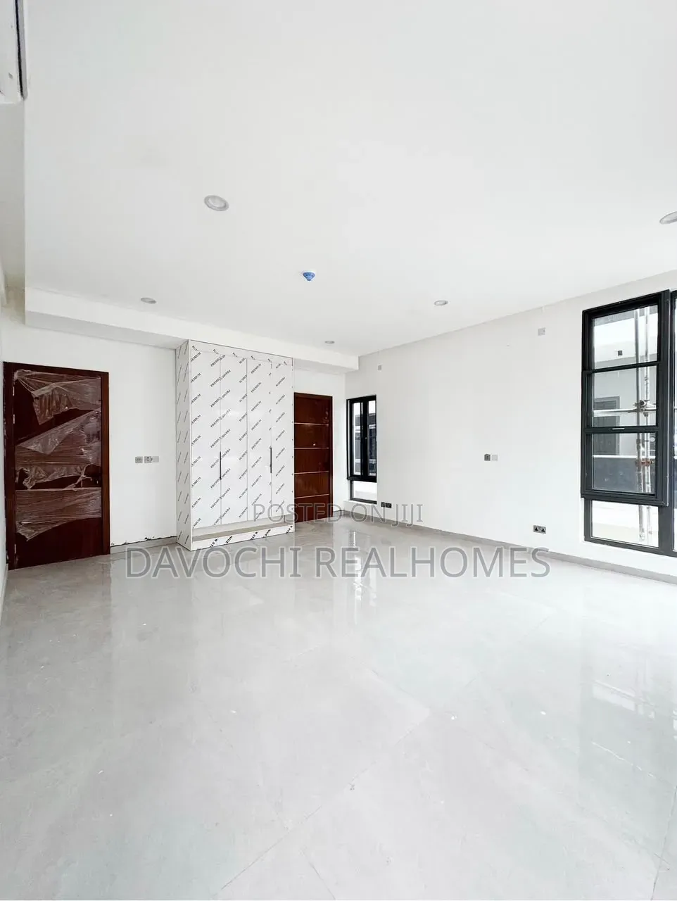 4bdrm House in Banana Island for sale in Banana Island
