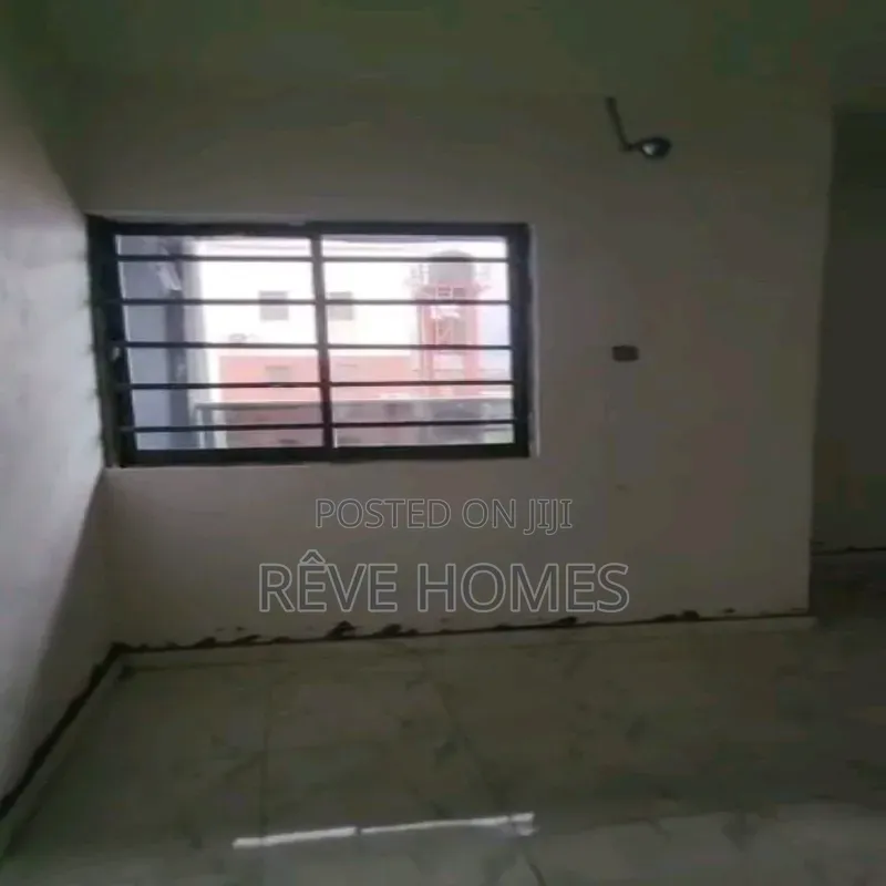 3bdrm Block of Flats in Alagomeji for rent in Alagomeji