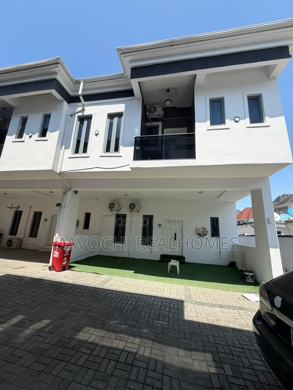 4bdrm Duplex in Ikota for sale in Ikota